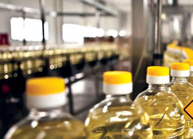 Edible oil prices rise by up to ₹300 per tin due to the war, and disposable oil prices also rise. Raipur chhattisgarh big news khabargali 