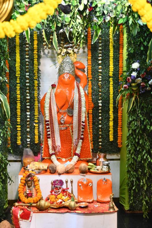 Raipur, Janmotsav will be celebrated with great pomp in Shri Chintahar Hanuman Temple, the court will be decorated with flowers and a stream of hymns will flow, Bhajan singer Sachin Gupta and party will perform, organized by Shri Hanuman Seva Samiti and Deepak-Naresh Kedia, Chhattisgarh, Khabargali