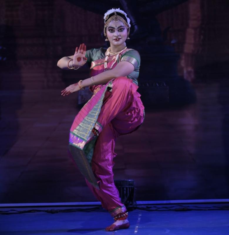 A jugalbandi of passion and practice, Raipur's emerging dancer Tamanna Beura is shining in Bharatnatyam, secured first place in the National Bharatnatyam Competition, Guru Sunita Singh, Chhattisgarh, Khabargali