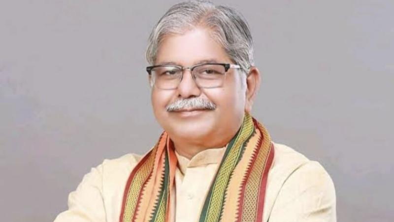 Former Assembly Speaker Dharamlal Kaushik robbed; robbers snatched his phone and fled. Hindi News latest News big News khabargali 