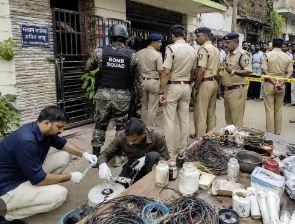 Panic in Raipur after discovery of crude bomb making material; suspect youth turns out to be a relative of mayor and councillor Raipur chhattisgarh hindi news khabargali 