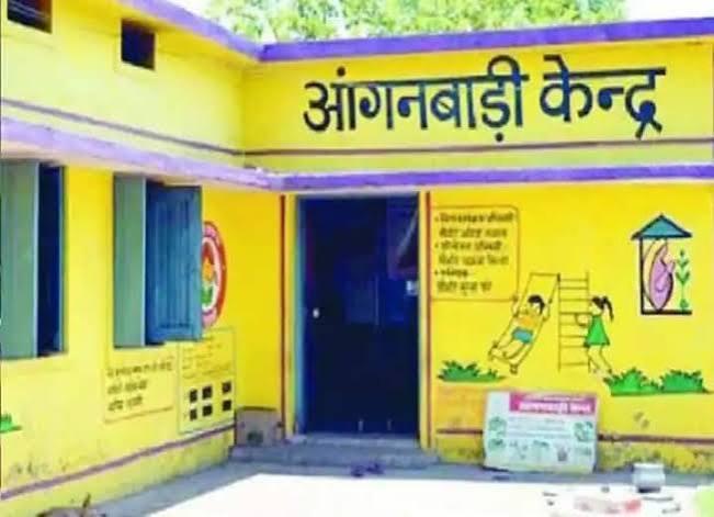 Now, instead of sarees, Anganwadi workers will receive money directly into their bank accounts. raipur chhattisgarh hindi news raipur news khabargali 