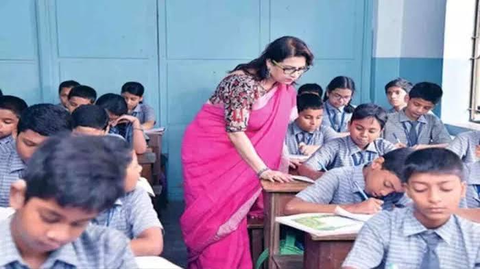 Teachers to receive re-appointment until the end of the 2026-27 academic session; government issues administrative approval. raipur chhattisgarh hindi news khabargali 