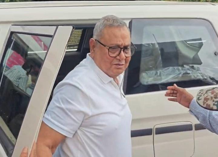 Chhattisgarh mega scam: Former Congress treasurer Ram Gopal Agarwal, who surrendered after 3 years, is on EOW remand till July 17, Raipur, Khabargali.