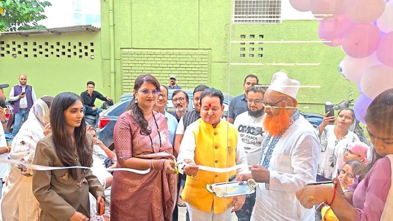 MLA Sampat Agrawal and Managing Director of Star Vedic Welfare Foundation and Vedic News and Vice President of Bharatiya Journalist Mahasangh Chhattisgarh Syed Salma inaugurated 'Nails by Sakina'; New fashion hub opened in Raipur, near SBI Bank, Shankar Nagar, Raipur, Chhattisgarh, Khabargali