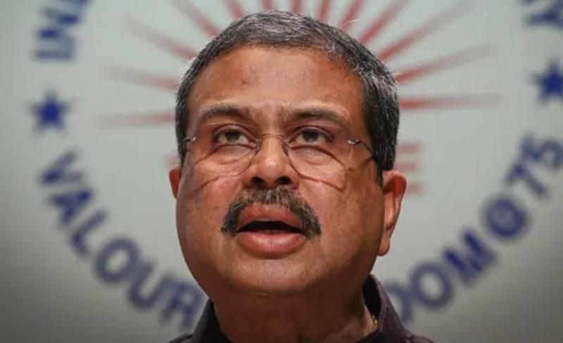 NEET battle erupts: Dharmendra Pradhan resigns, sends letter to PM Modi, stirs after Jantar Mantar's 'cockroach' statement, Khabargali 