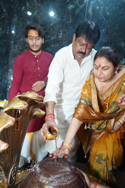 Mahadev Ghat, Hatkeshwar Nath Mahadev, Sahasradhara Abhishek, Chairman of Chhattisgarh State Civil Supplies Corporation Sanjay Srivastava, Shravan month, Raipur, Chhattisgarh News, Khabargali