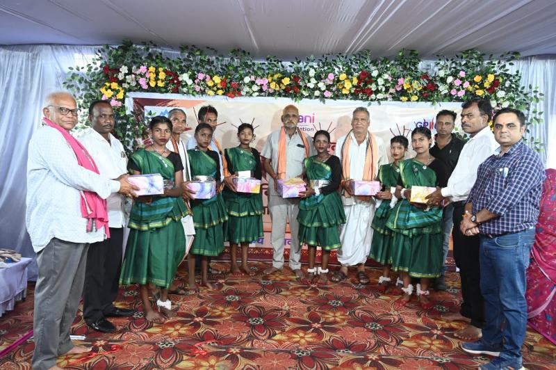 Gare Palma-2 Collieries Limited and Adani Foundation organized an event on World Tribal Day, Raigarh, Chhattisgarh News, Khabargali