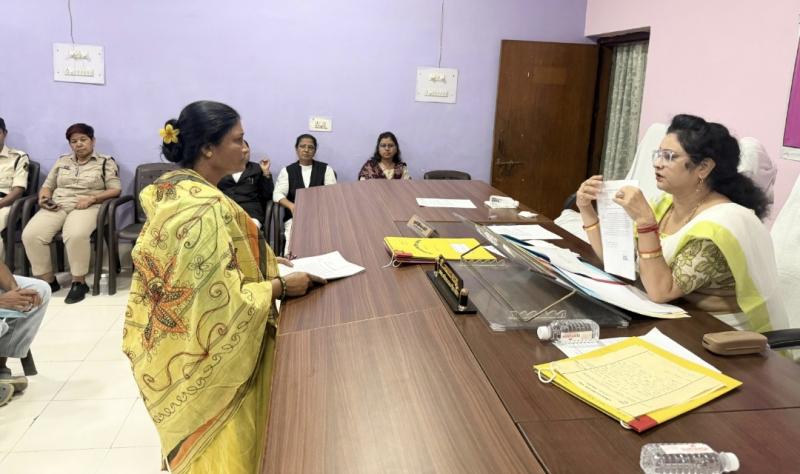 Tarnishing the image by making objectionable pictures created with AI viral on social media is a cyber crime, Women Commission advised filing an FIR, Dr. Mamta Sahu, Chairperson of Chhattisgarh State Women Commission, Ms. Deepika Shori, Member, Khabargali