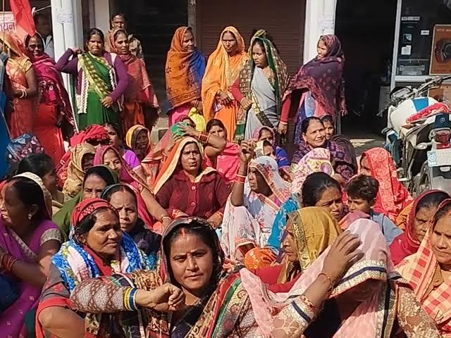 Cooks from 9 districts receive payment, strike called off; ultimatum had been set for October 5. raipur hindi news chhattisgarh news khabargali 