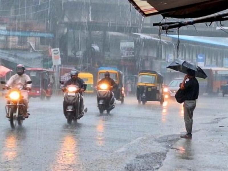 Rain is expected in 12 districts of Chhattisgarh over the next three days accompanied by winds reaching speeds of 40 km/h a warning for lightning strikes has been issued