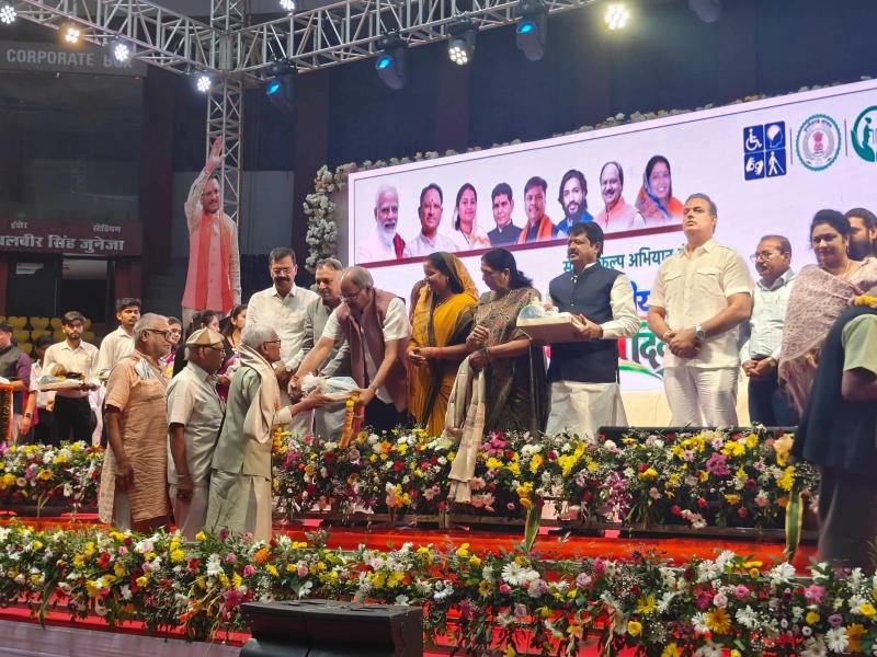 Senior Citizens Service Mahakumbh, International Senior Citizens Day, Service Resolution Campaign, Senior Citizens, Raipur, Social Welfare Department, Senior Citizens Blessing Service, Khabargali